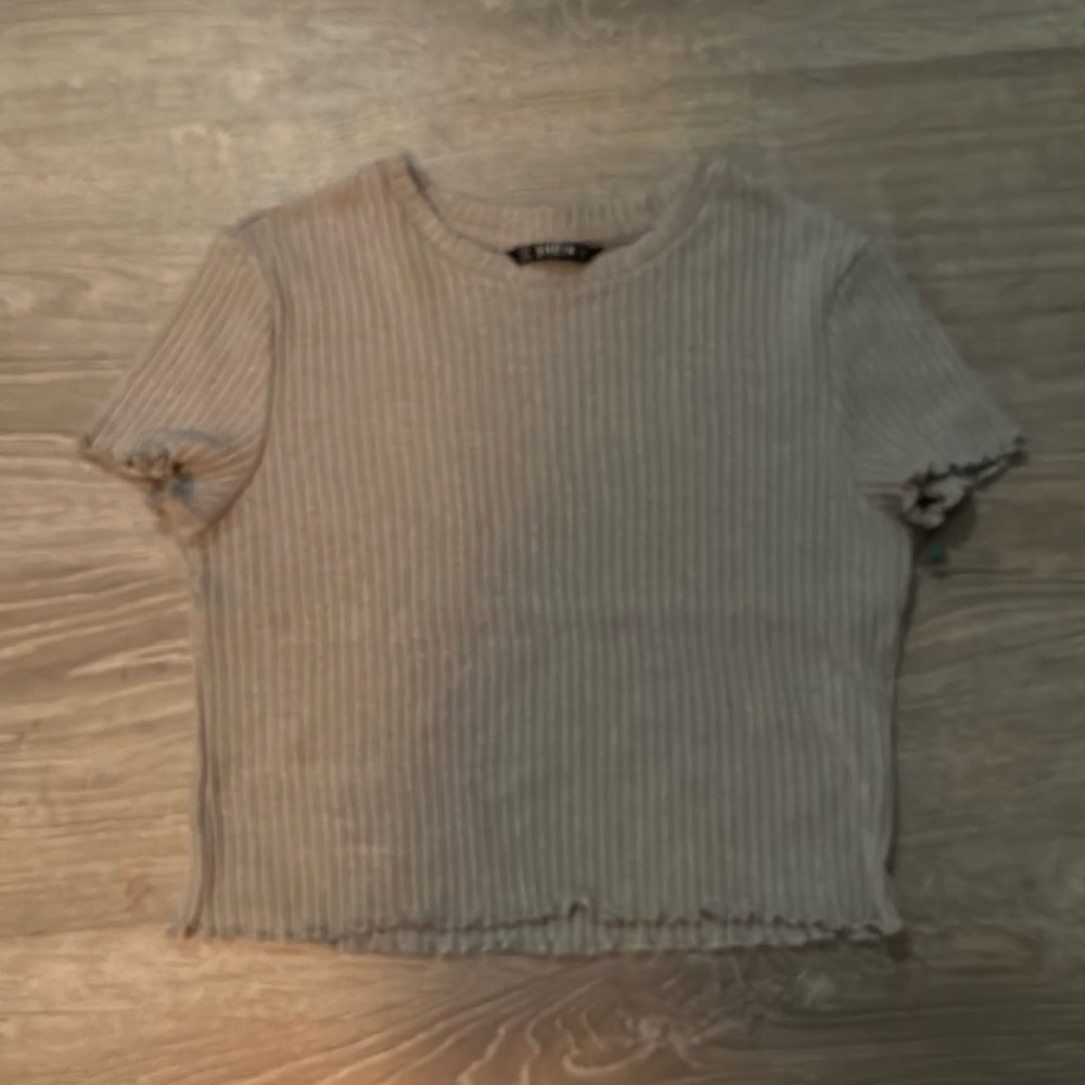 Grey t-shirt